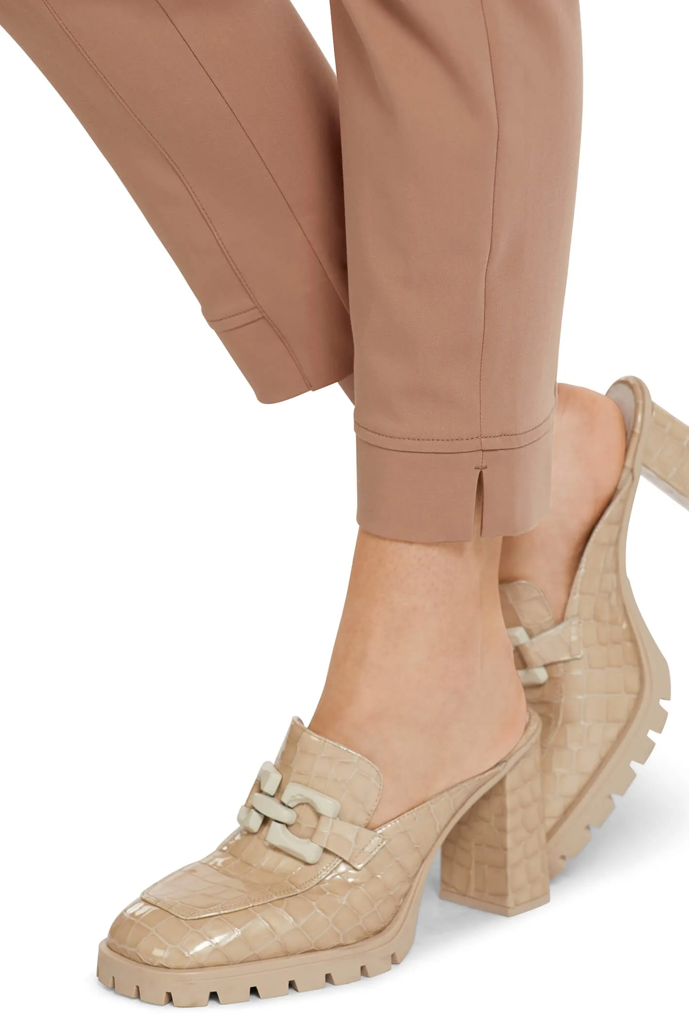 Marc Cain Collection UC 81.22 W92 Camel Cropped Trousers